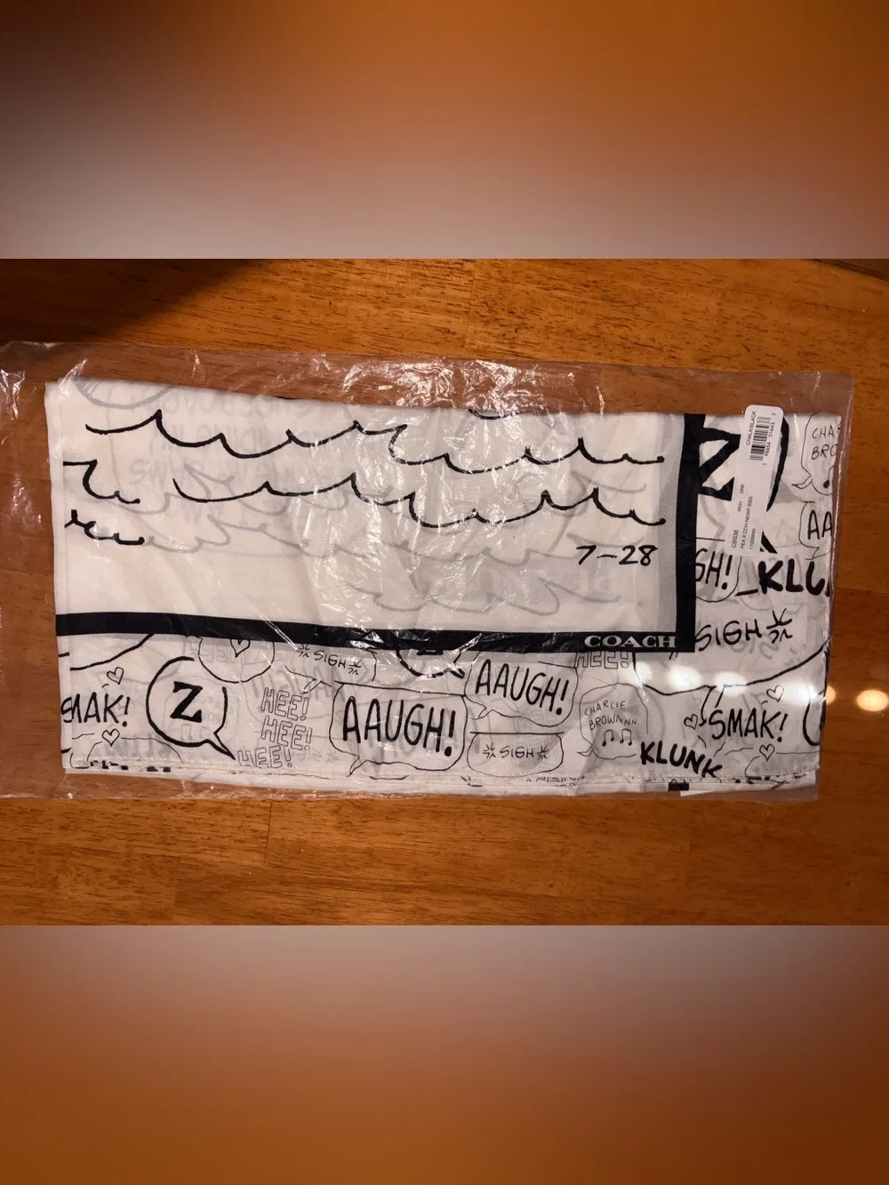 RARE Coach x Peanuts White Graphic Snoopy scarf